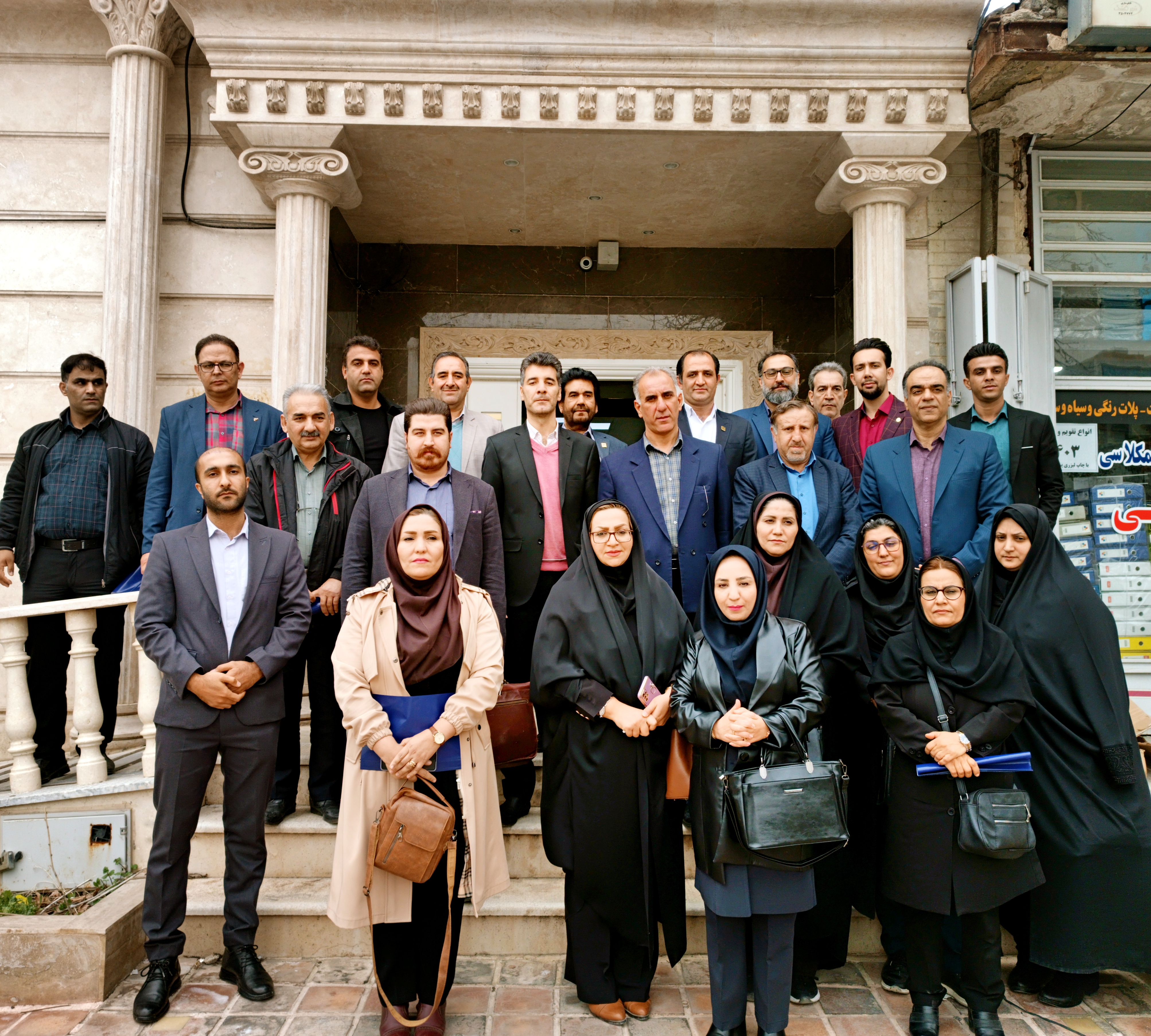 نشست-خبری-ریئس-و-اعضای-هیئت-مدیره-کانون-وکلای-دادگستری-لرستان